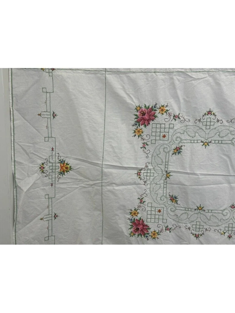 Vintage Geometric Floral Embroidery Cross Stitch Flowers Tablecloth Topper 63x96